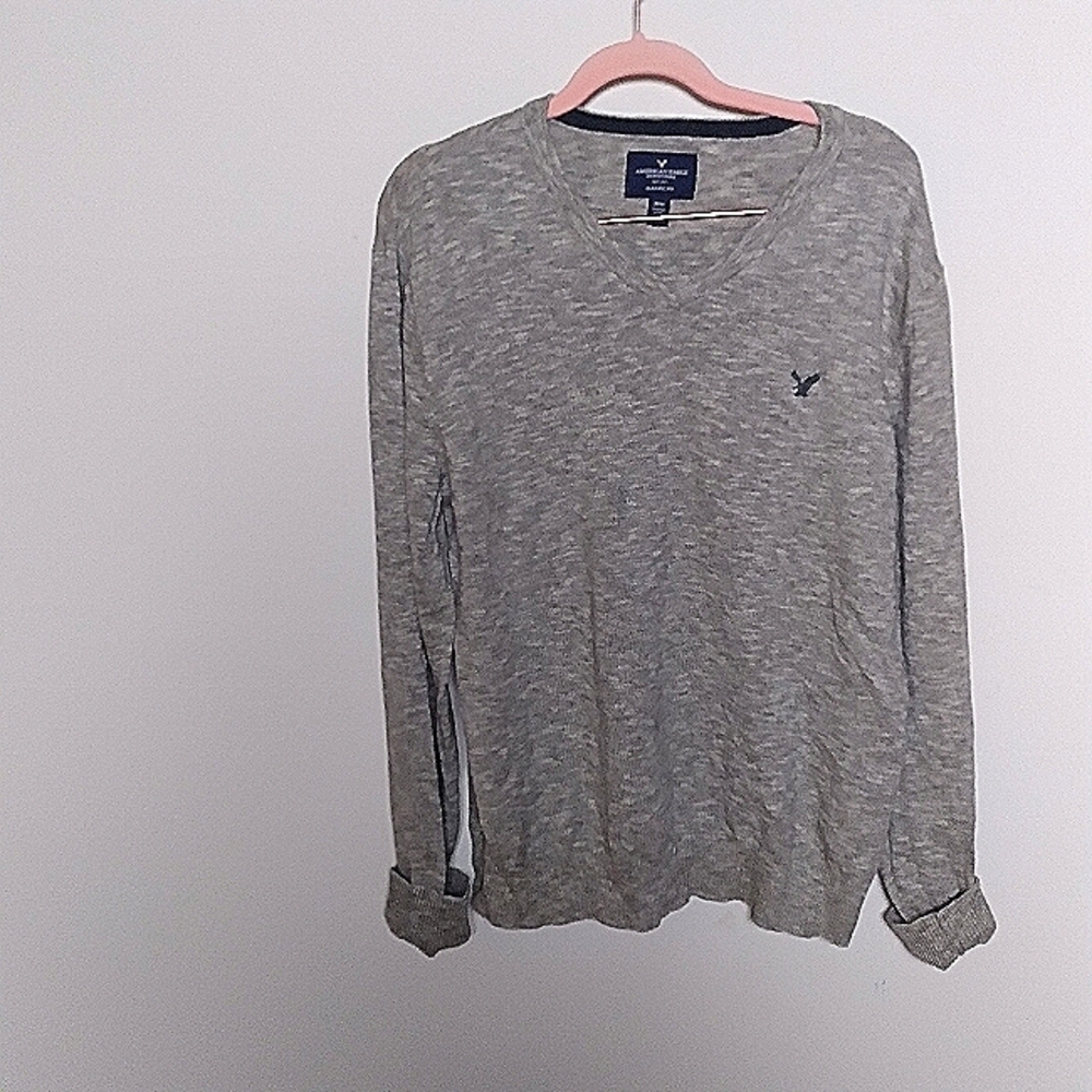 American Eagle Men's Classic Fit V Neck Cotton Sweater Size Medium - Picture 3 of 10